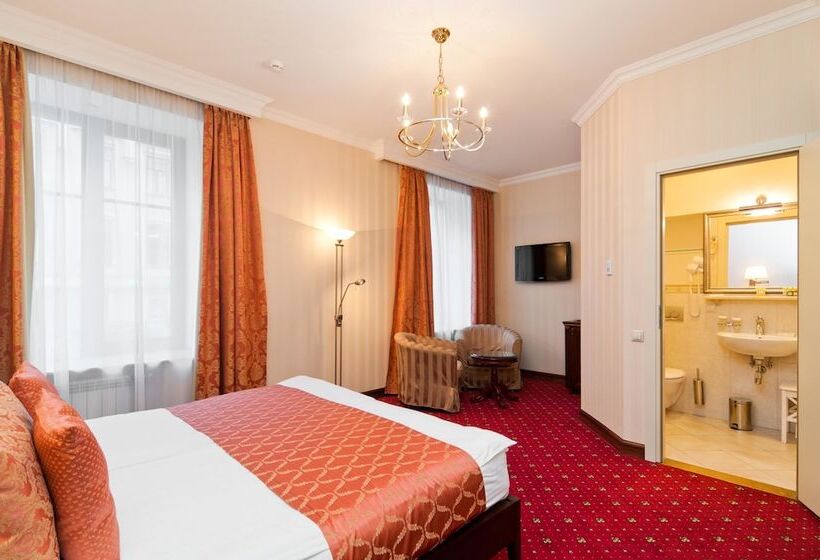 Deluxe Room, Tradition