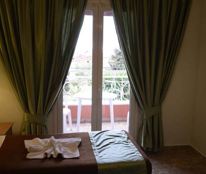 استودیوی استاندارد, Irene Apartments