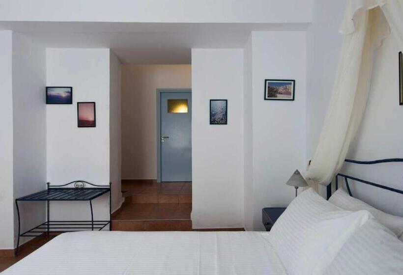 سوییت جونیور, Kastro Suites