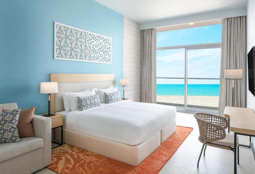 اتاق سوپریور با تخت بزرگ, Centara Mirage Beach Resort Dubai