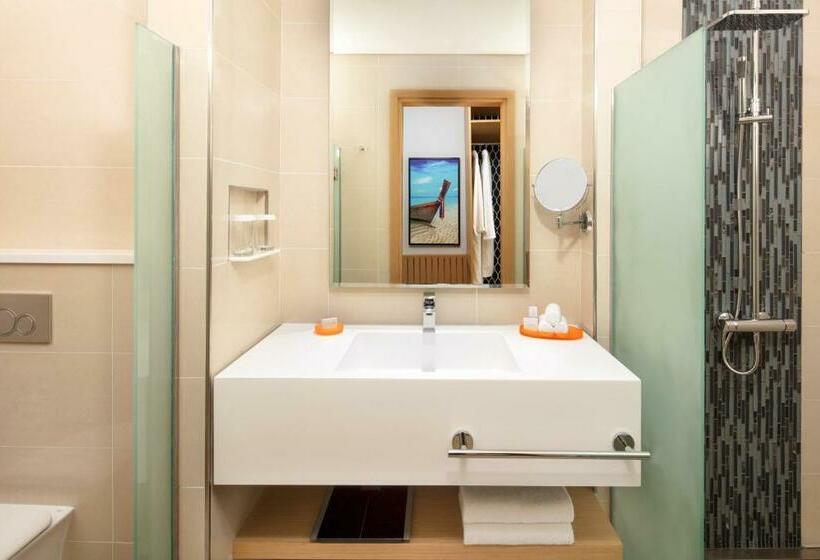 带双层床的家庭房间, Centara Mirage Beach Resort Dubai