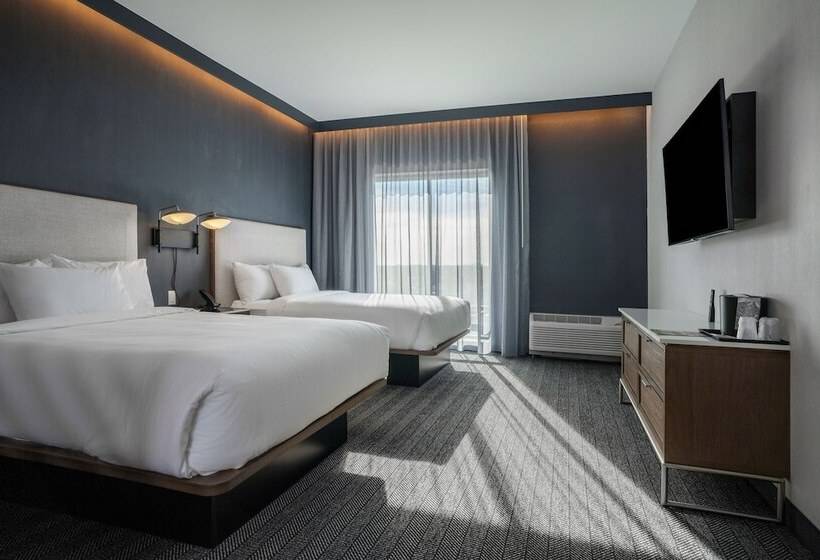 سوییت, Courtyard By Marriott Indianapolis Fishers