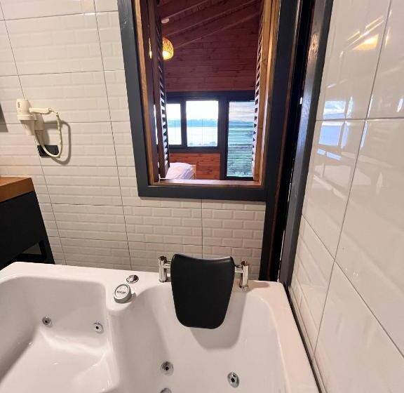 بانگلوی لوکس, Woodlodge Country Sapanca