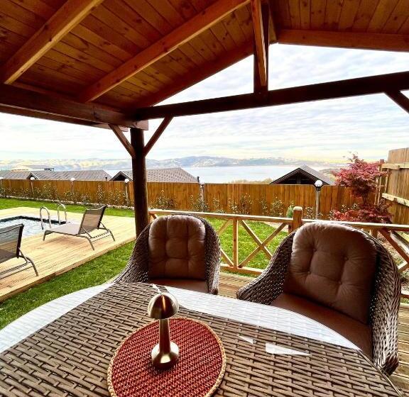 بانگلوی لوکس, Woodlodge Country Sapanca