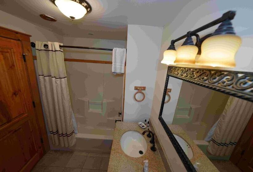 Suite with Terrace, Ampersand Bay Resort
