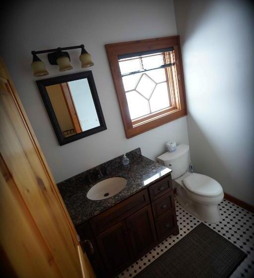 1 Bedroom Apartment Lake View, Ampersand Bay Resort