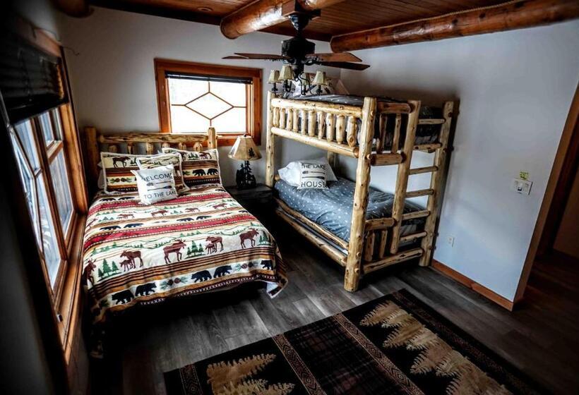 1 Bedroom Apartment Lake View, Ampersand Bay Resort
