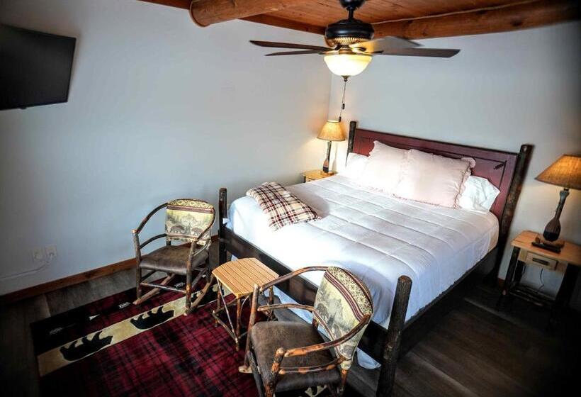 1 Bedroom Apartment Lake View, Ampersand Bay Resort