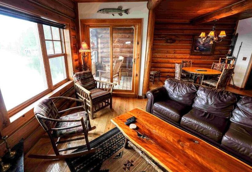 1 Bedroom Apartment Lake View, Ampersand Bay Resort