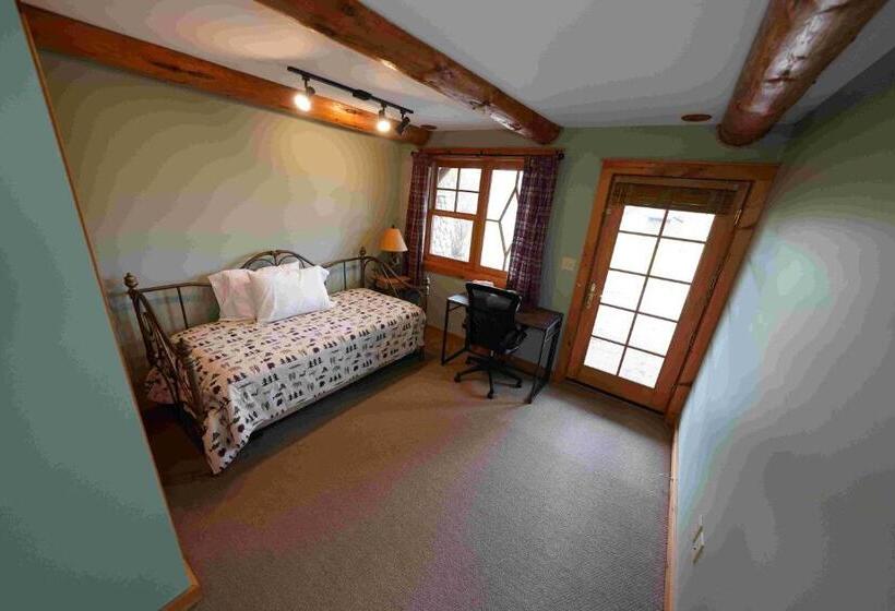 Suite with Terrace, Ampersand Bay Resort
