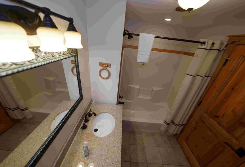 Suite with Terrace, Ampersand Bay Resort
