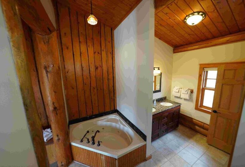 Suite with Terrace, Ampersand Bay Resort