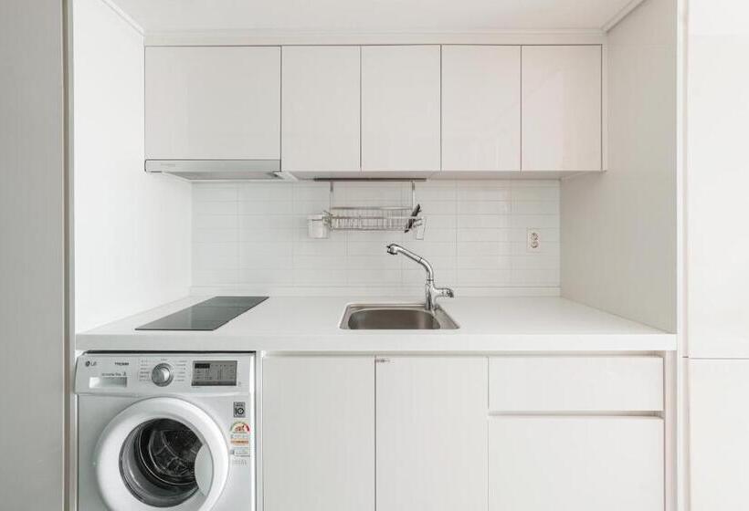 اتاق لوکس با چشم‌انداز دریا, Blue Ocean Residence