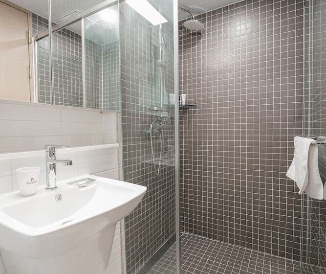 اتاق لوکس با چشم‌انداز دریا, Blue Ocean Residence