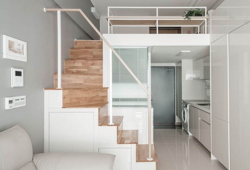 اتاق لوکس با چشم‌انداز دریا, Blue Ocean Residence