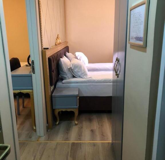اتاق استاندارد چهار تخته, Golden Hi̇ll Hotel Downtown