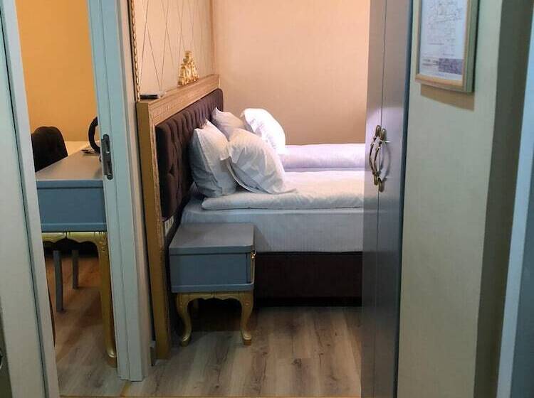 اتاق استاندارد چهار تخته, Golden Hi̇ll Hotel Downtown