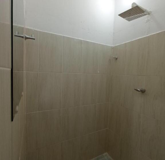اتاق استاندارد, Yamboró
