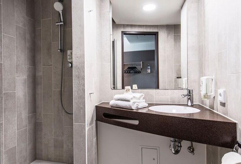 اتاق استاندارد, B&b Hotel Augsburg Nord