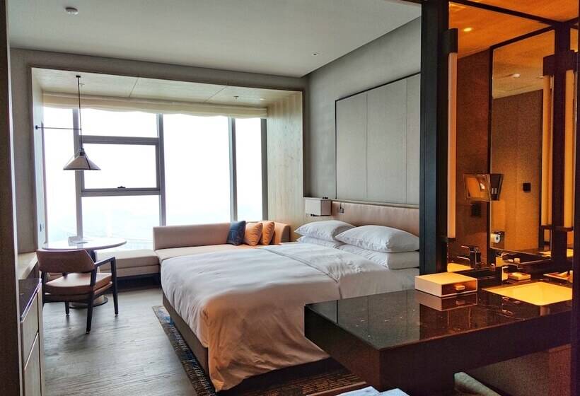 اتاق لوکس, Courtyard By Marriott Luoyang