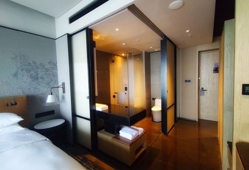 اتاق لوکس, Courtyard By Marriott Luoyang