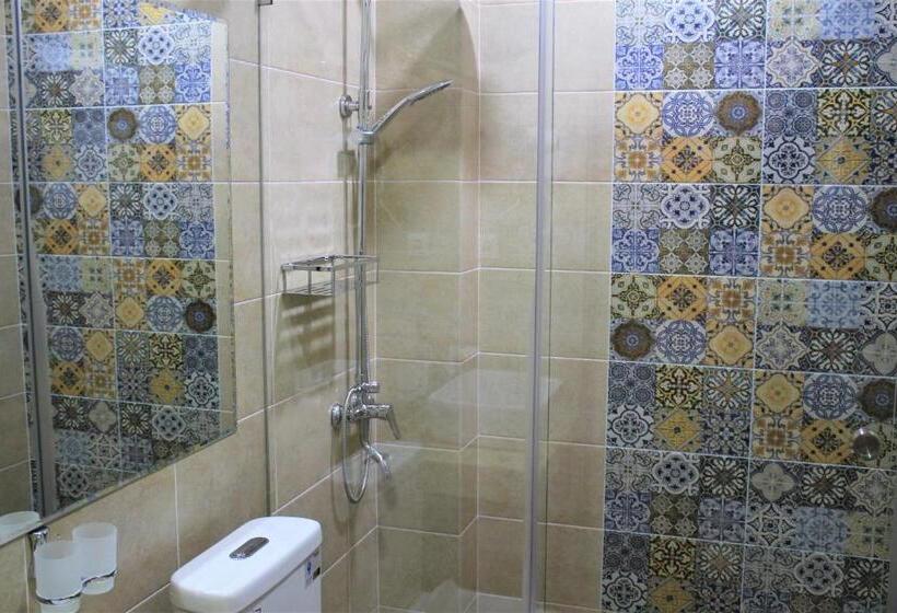 اتاق لوکس, Grand Vizir