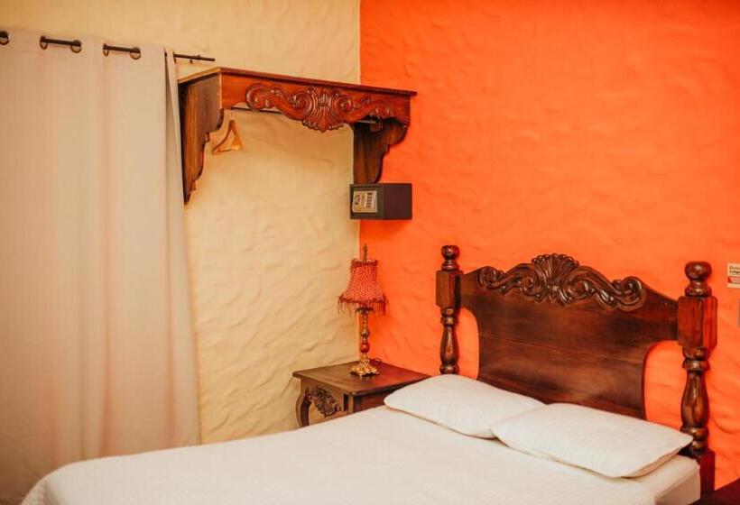اتاق کلاسیک چهارنفره, Condesa