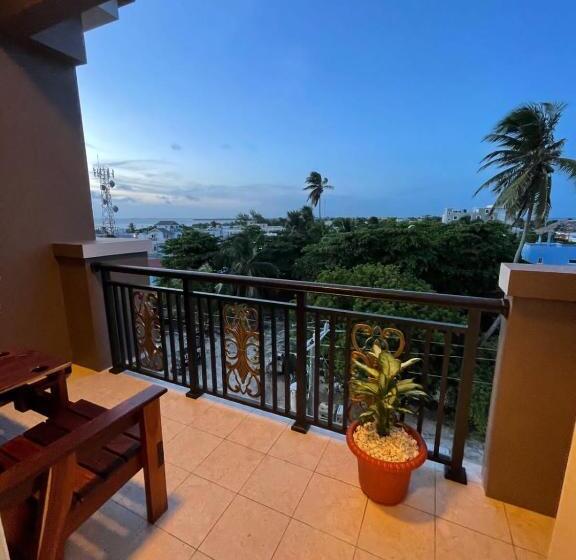 سوییت جونیور, Coral View Hotel & Resort