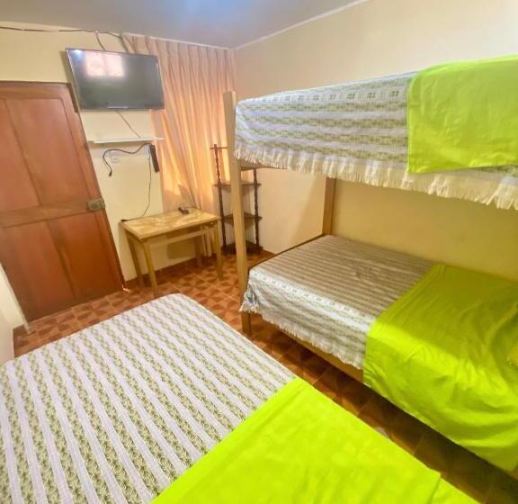 اتاق استاندارد سه تخته با سرویس بهداشتی مشترک, Hospedaje Anais