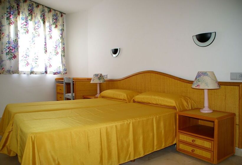 آپارتمان 2 خوابه, Apartamentos Centremar