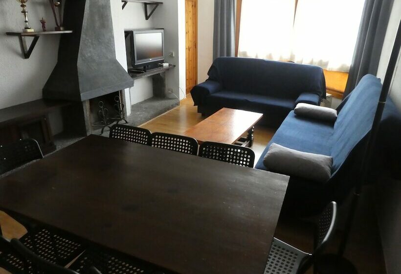 2 Bedroom Apartment, Apartamentos 3000 Formigal