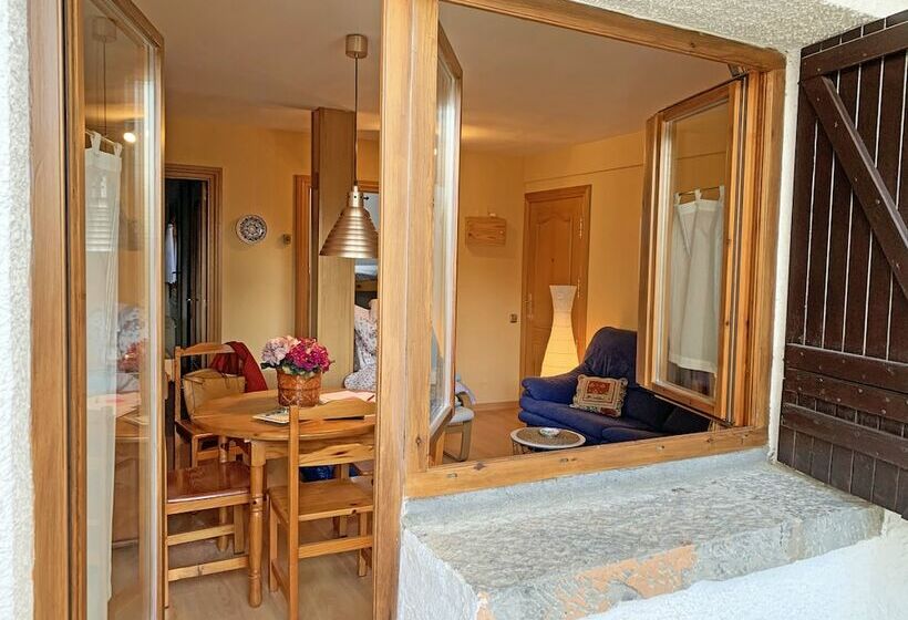 2 Bedroom Apartment, Apartamentos 3000 Formigal