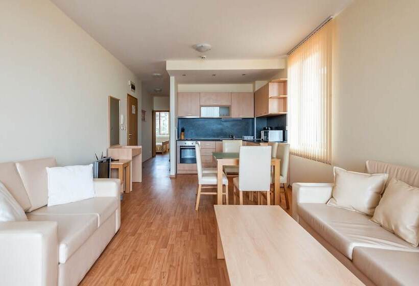 Apartament 2 Dormitoare cu Priveliște către Mare, Garden Of Eden Complex