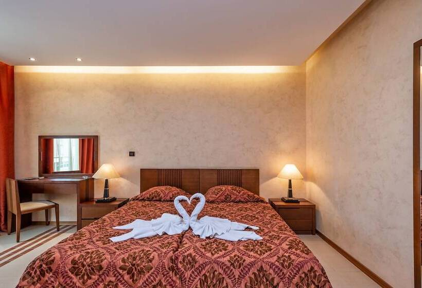 اتاق استاندارد یک نفره, Garden Of Eden Complex