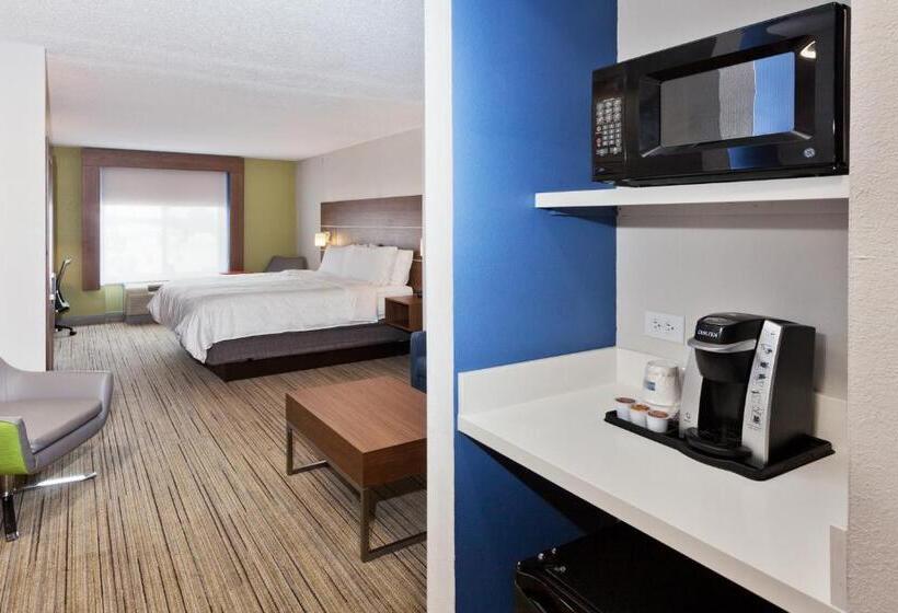 Suite Adapted for people with reduced mobility, Holiday Inn Express  & Suites Dothan North