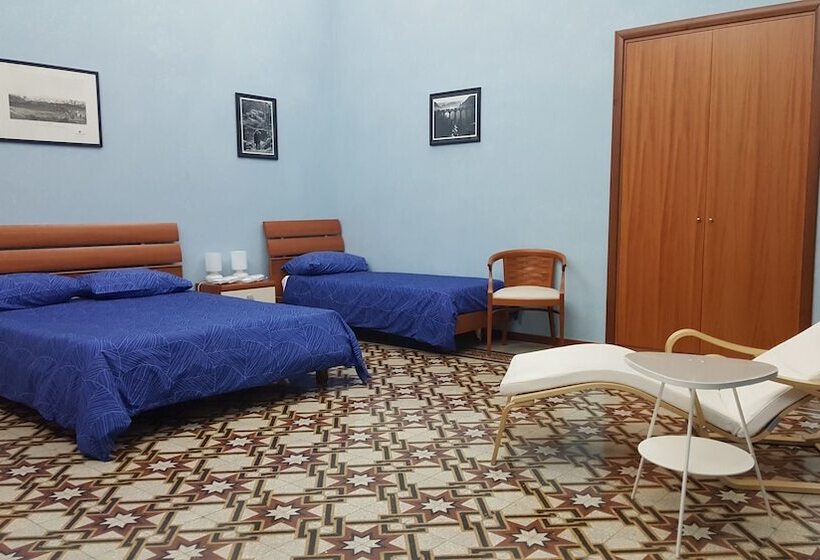 Standard Room with Balcony, Affittacamere Conte Di Cavour