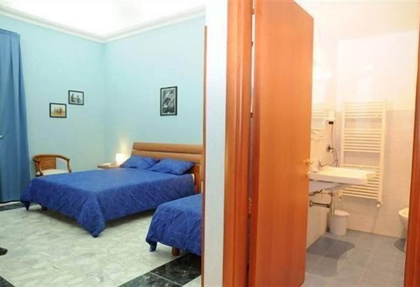 3 Bett Standardzimmer Balkon, Affittacamere Conte Di Cavour