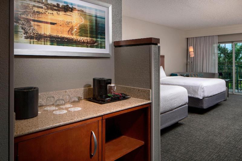 اتاق استاندارد با تخت دو نفره بزرگ برای معلولان, Courtyard Fort Lauderdale Airport & Cruise Port