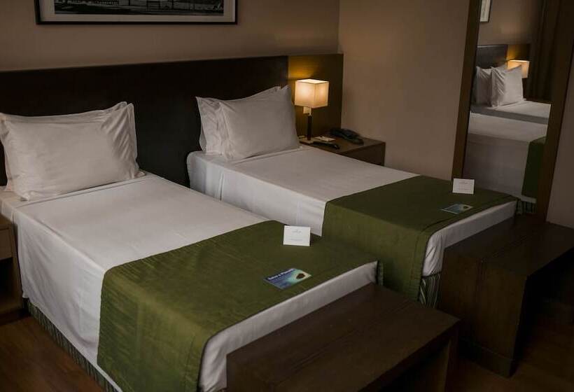 Chambre Standard, Golden Tulip Porto Vitoria