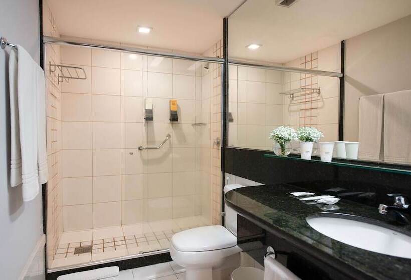 חדר דלוקס, Golden Tulip Porto Vitoria
