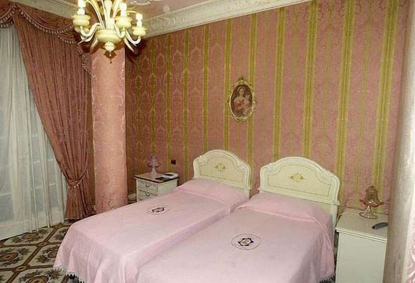 اتاق استاندارد, Grand Hotel La Sonrisa