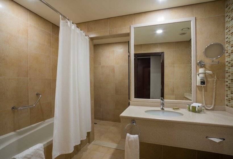 2 Bedroom Suite, Hilton Garden Inn Riyadh Olaya