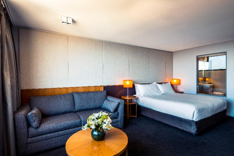 带大床的豪华间, Hilton Garden Inn Riyadh Olaya