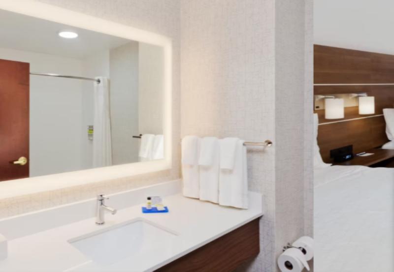 اتاق استاندارد با تخت بزرگ, Holiday Inn Express Hotel & Suites Dothan North, An Ihg