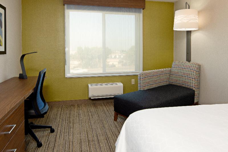 اتاق اجرایی با تخت بزرگ, Holiday Inn Express Fresno South