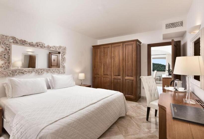 سوییت با چشم‌انداز دریا, La Rocca Resort & Spa