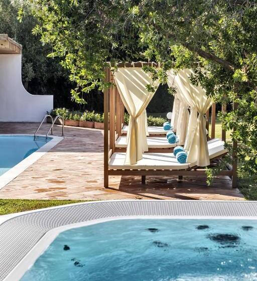 ویلای لوکس 1 خوابه, La Rocca Resort & Spa