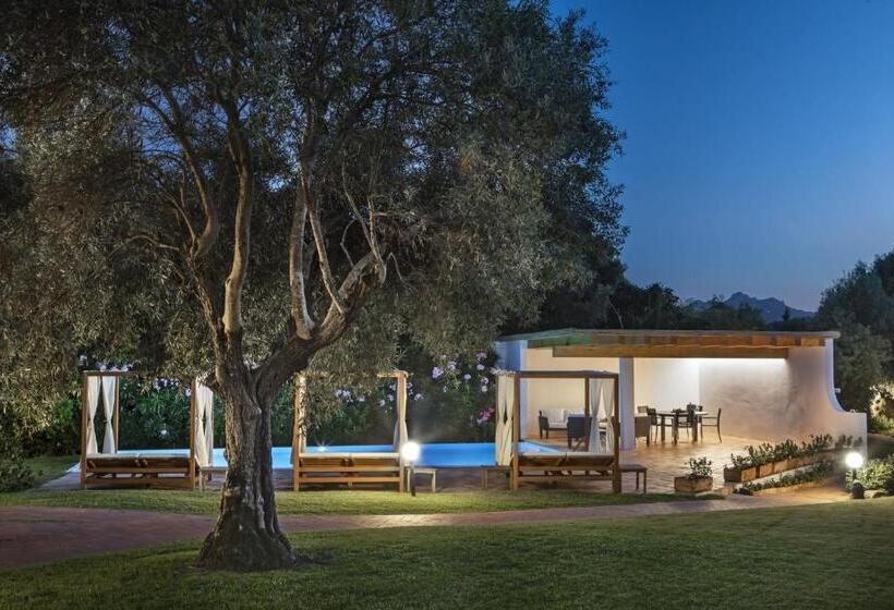 ویلای لوکس 1 خوابه, La Rocca Resort & Spa
