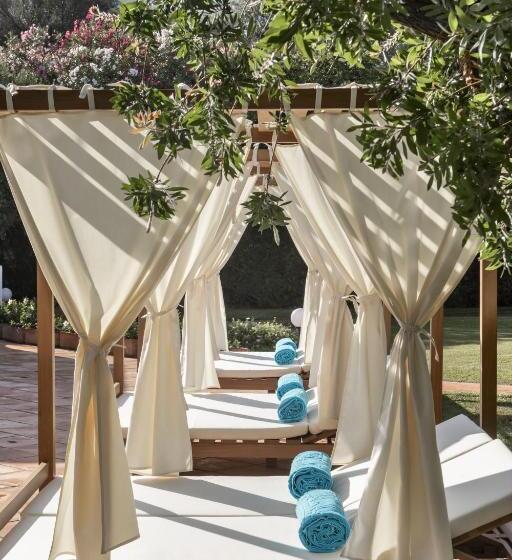ویلای لوکس 1 خوابه, La Rocca Resort & Spa