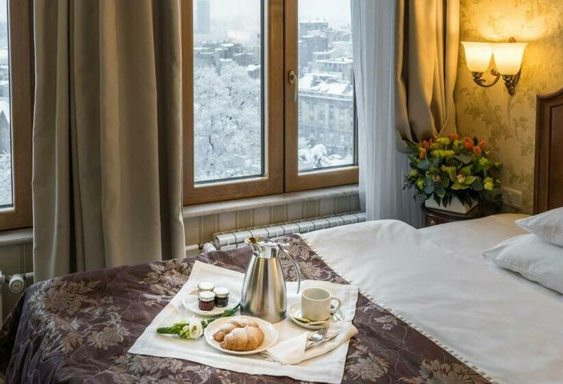 اتاق اکونومی یک تخته, Moskva